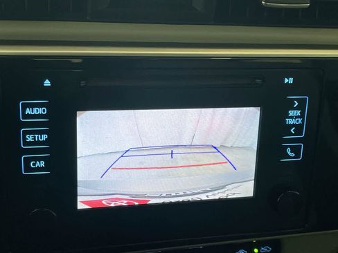 Used 2019 Toyota Corolla LE image 17