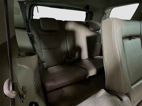 Used 2017 GMC Yukon SLT w/ Open Road Package image 31