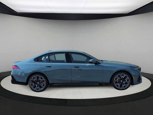 New 2026 BMW 530i xDrive AWD/4WD image 9