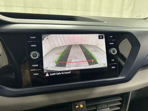 Certified 2023 Volkswagen Taos SE AWD/4WD image 15