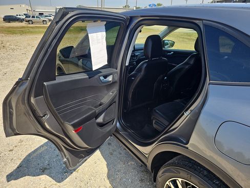 Used 2022 Ford Escape SEL w/ SEL Stealth AWD Package image 12