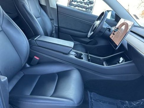 Used 2019 Tesla Model 3 Long Range image 28