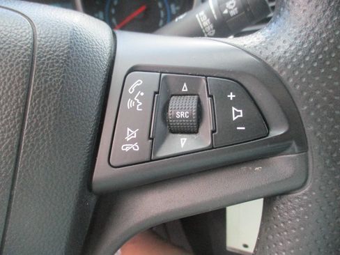 Used 2014 Chevrolet Cruze LS FWD image 23