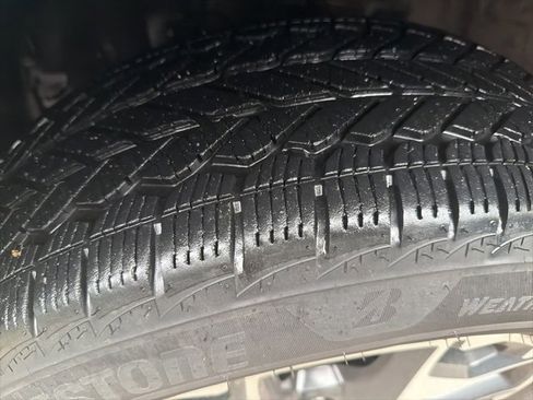 Used 2019 Subaru Crosstrek 2.0i image 4