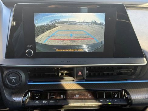 Used 2024 Toyota Prius XLE image 17