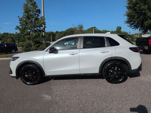 Used 2023 Honda HR-V Sport image 3