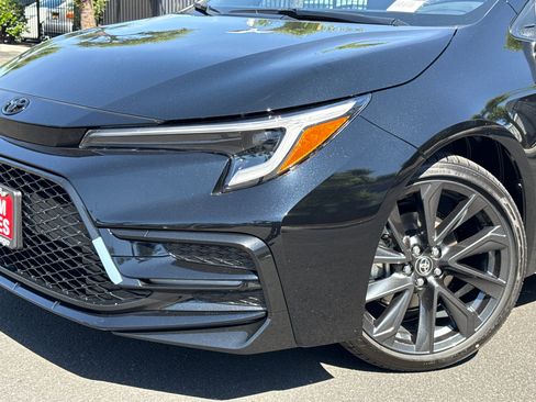 New 2026 Toyota Corolla SE image 3