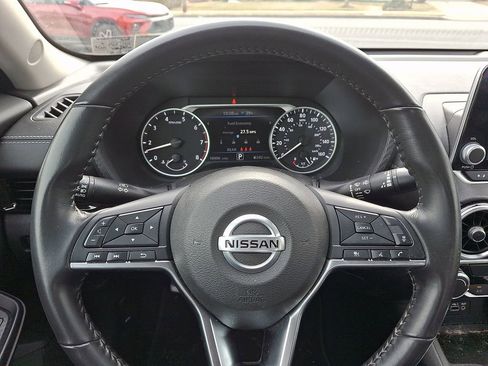 Used 2023 Nissan Sentra SV image 17