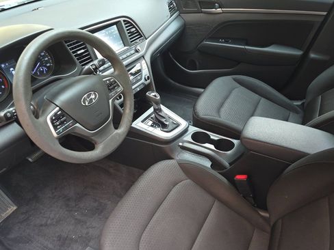 Used 2018 Hyundai Elantra SEL w/ Cargo Package image 11