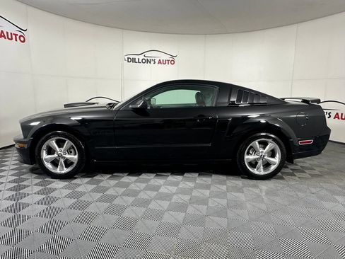 Used 2007 Ford Mustang GT RWD image 3