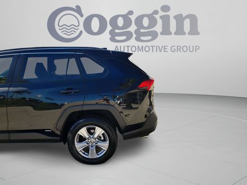 Certified 2025 Toyota RAV4 LE AWD/4WD image 32