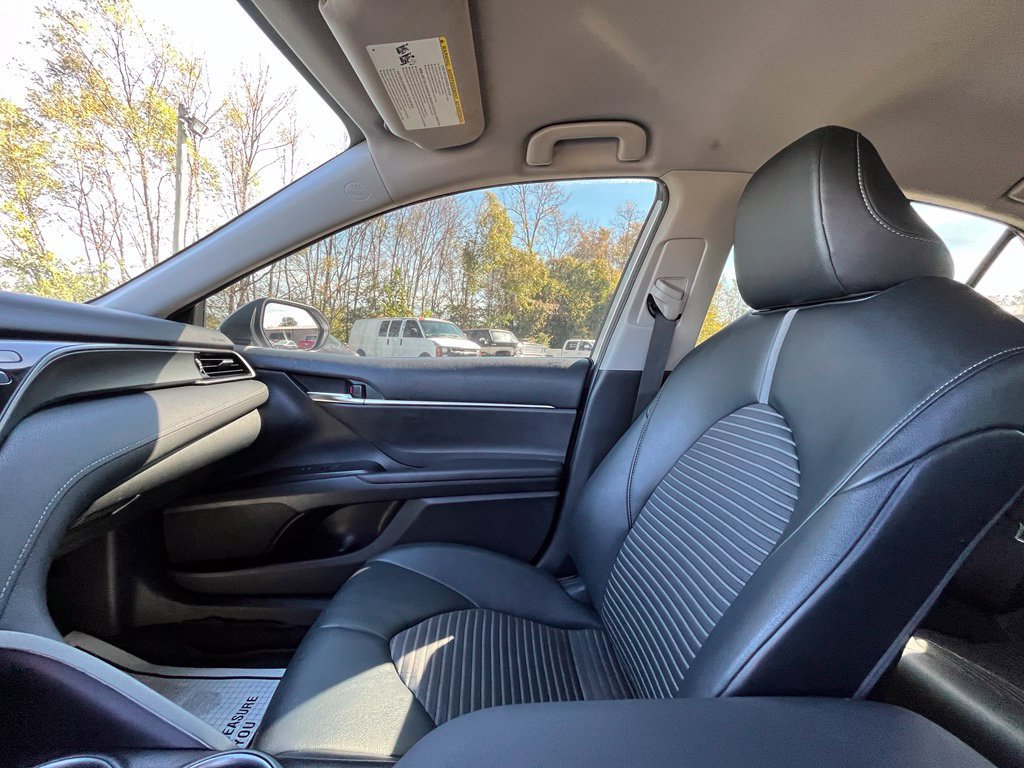 Used 2022 Toyota Camry SE FWD image 26