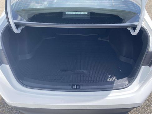 Used 2024 Toyota Corolla LE FWD image 10