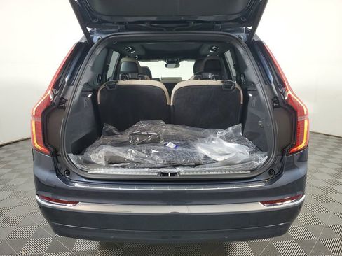 Certified 2026 Volvo XC90 B6 Plus w/ Protection Package Premier AWD/4WD image 11