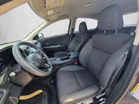 Used 2022 Honda HR-V LX image 9