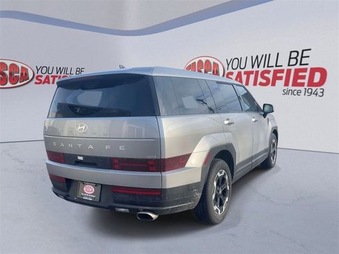 Used 2025 Hyundai Santa Fe SE image 6