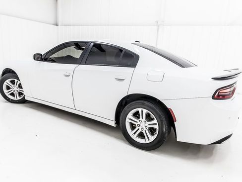 Used 2022 Dodge Charger SXT RWD image 4