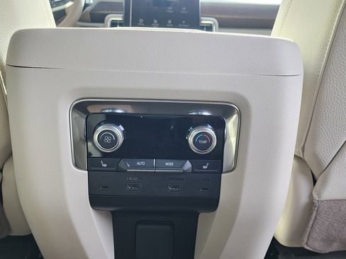 New 2026 GMC Yukon Denali w/ Denali Reserve Package image 56