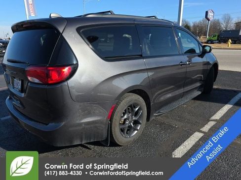 Used 2019 Chrysler Pacifica Touring Plus w/ Advanced Safetytec Group image 6