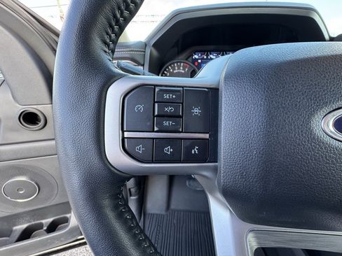 Used 2023 Ford Expedition XLT image 24