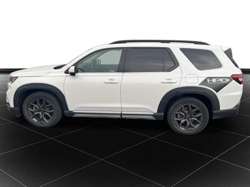 Used 2023 Honda Pilot Elite image 2