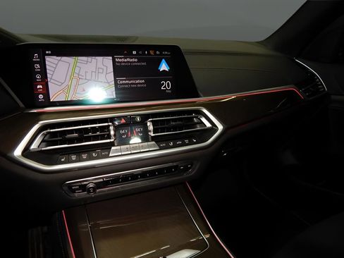 Used 2022 BMW X5 xDrive40i w/ M Sport Package image 22