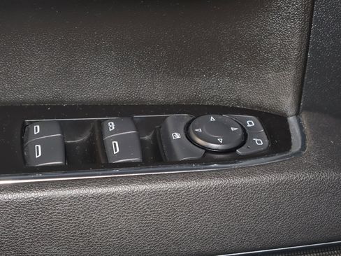 Used 2025 Chevrolet Silverado 1500 LT image 36