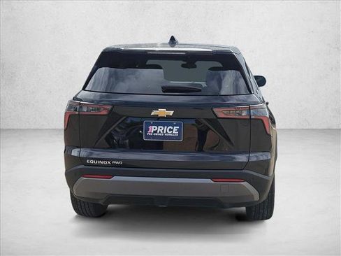 Used 2025 Chevrolet Equinox LT image 6