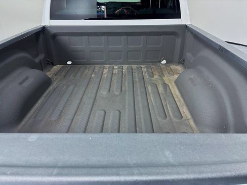 Used 2017 RAM 1500 Express AWD/4WD image 23