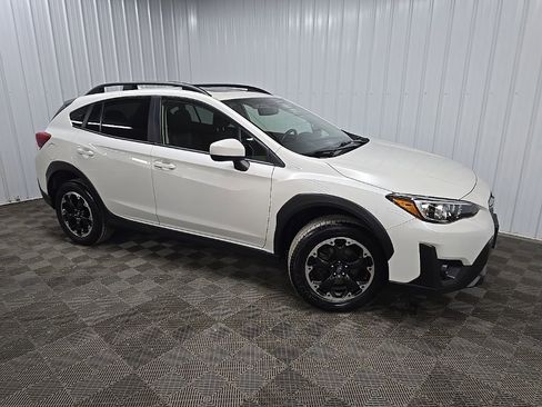 Used 2023 Subaru Crosstrek 2.0i Premium image 1