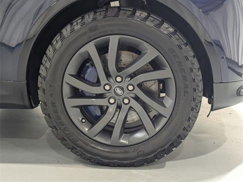 Used 2023 Land Rover Discovery S R-Dynamic image 32
