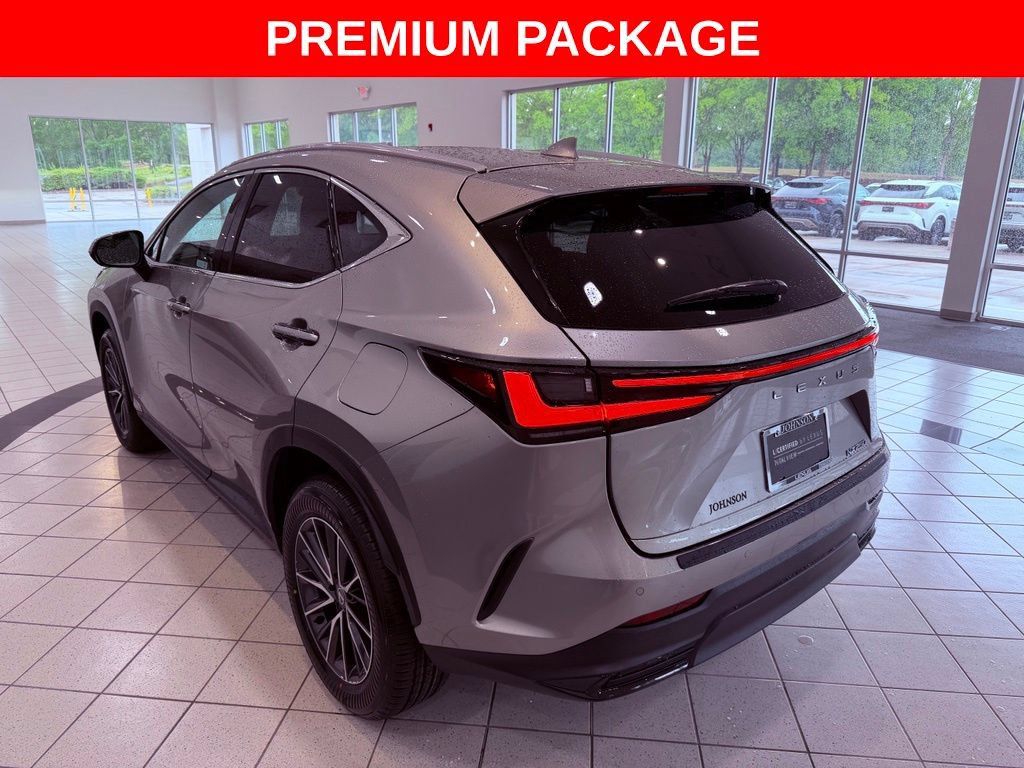 Certified 2025 Lexus NX 250 FWD w/ Accessory Package (Z2) image 5