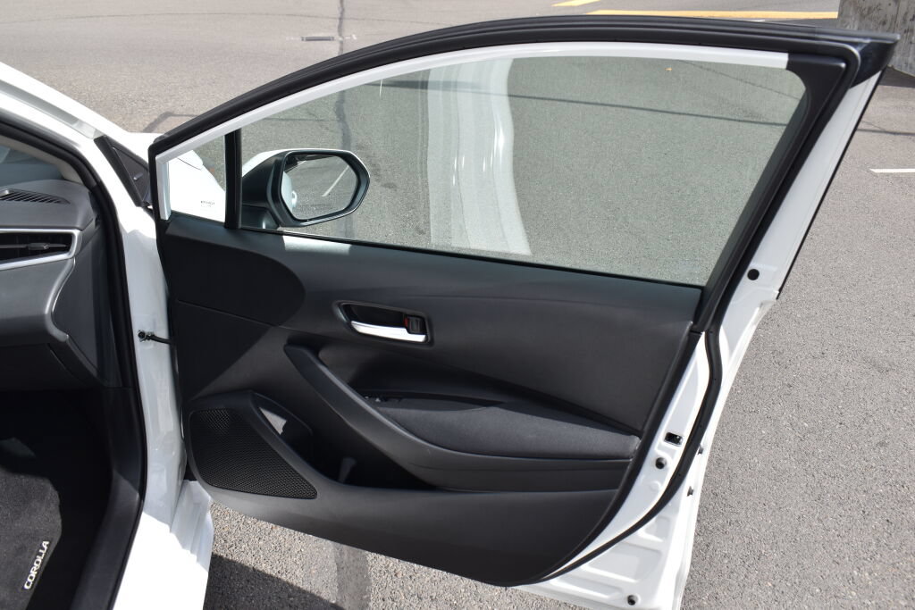 Certified 2021 Toyota Corolla LE w/ Carpet Mat Package (TMS) FWD image 24
