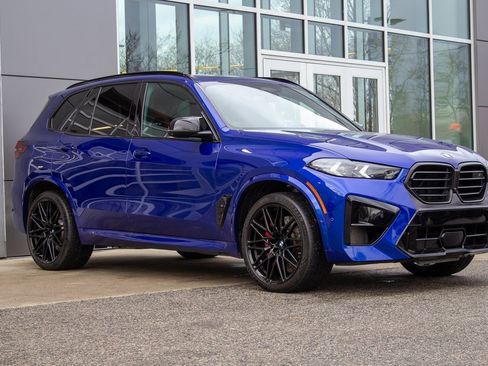 Used 2025 BMW X5 M Competition w/ Executive Package image 3