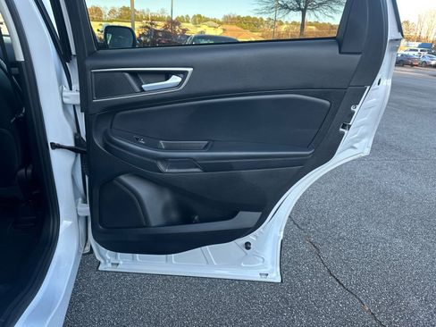 Used 2024 Ford Edge SEL image 16