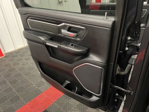 Used 2019 RAM 1500 Laramie image 33