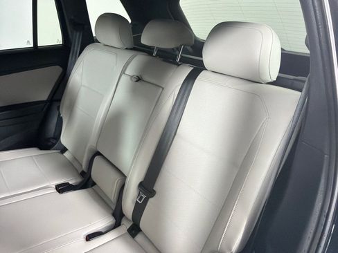Used 2019 Volkswagen Tiguan SEL Premium R-Line AWD/4WD image 22