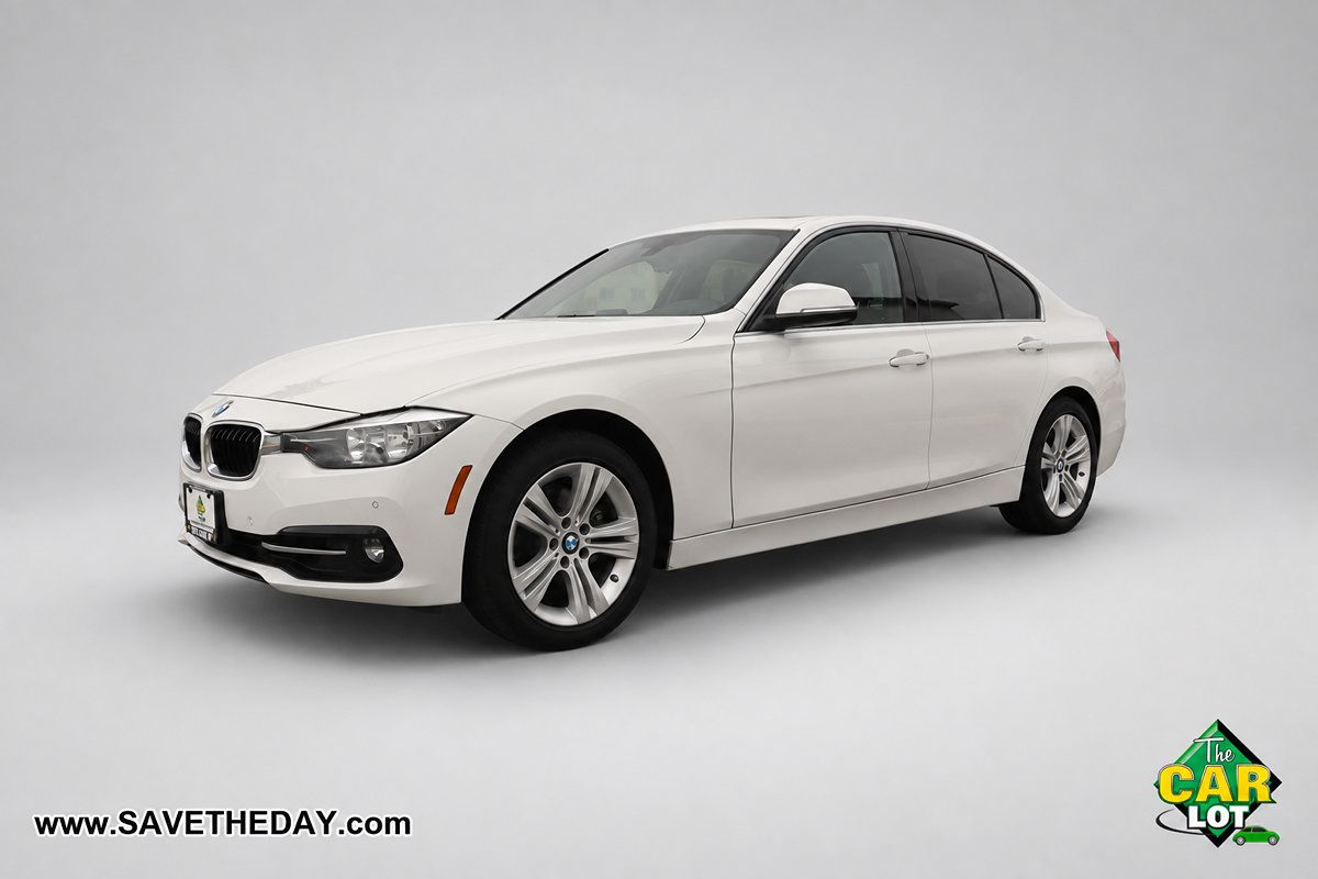 Used 2017 BMW 330i Sedan w/ Driver Assistance Package RWD image 4