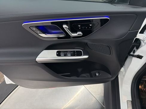 New 2026 Mercedes-Benz GLC 300 image 17