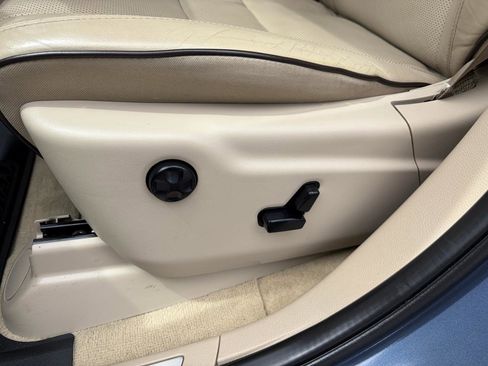 Used 2020 Jeep Grand Cherokee Overland AWD/4WD image 13