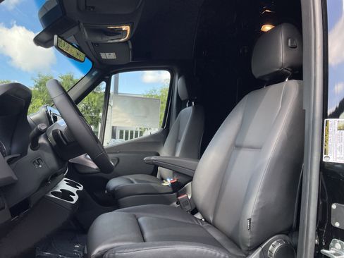 New 2025 Mercedes-Benz Sprinter 2500 image 24