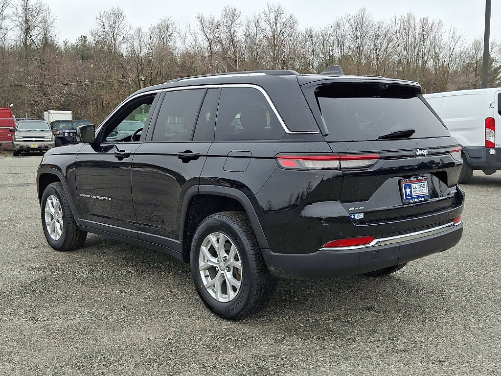 Used 2023 Jeep Grand Cherokee Limited w/ Luxury Tech Group II AWD/4WD image 8