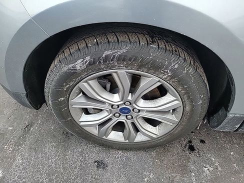 Used 2022 Ford Edge Titanium image 10