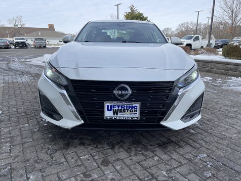 Used 2023 Nissan Altima 2.5 SV image 9