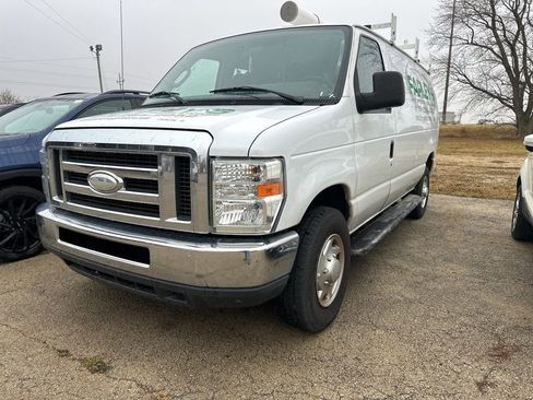 Used 2014 Ford E-250 and Econoline 250 w/ Power Group image 12