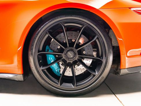 Used 2018 Porsche 911 GT3 RWD image 40