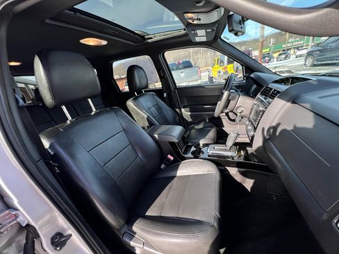 Used 2011 Ford Escape Limited w/ 302A Rapid Spec Order Code image 27