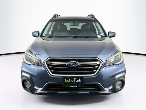 Used 2018 Subaru Outback 2.5i Premium AWD/4WD image 2