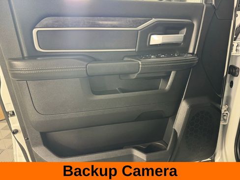 Used 2024 RAM 2500 Big Horn w/ Sport Appearance Package image 9