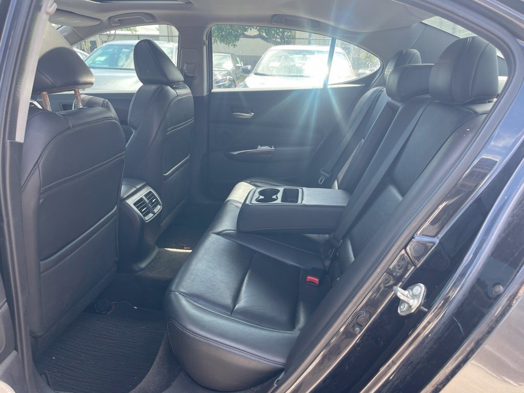 Used 2015 Acura TLX w/ Technology Package FWD image 9
